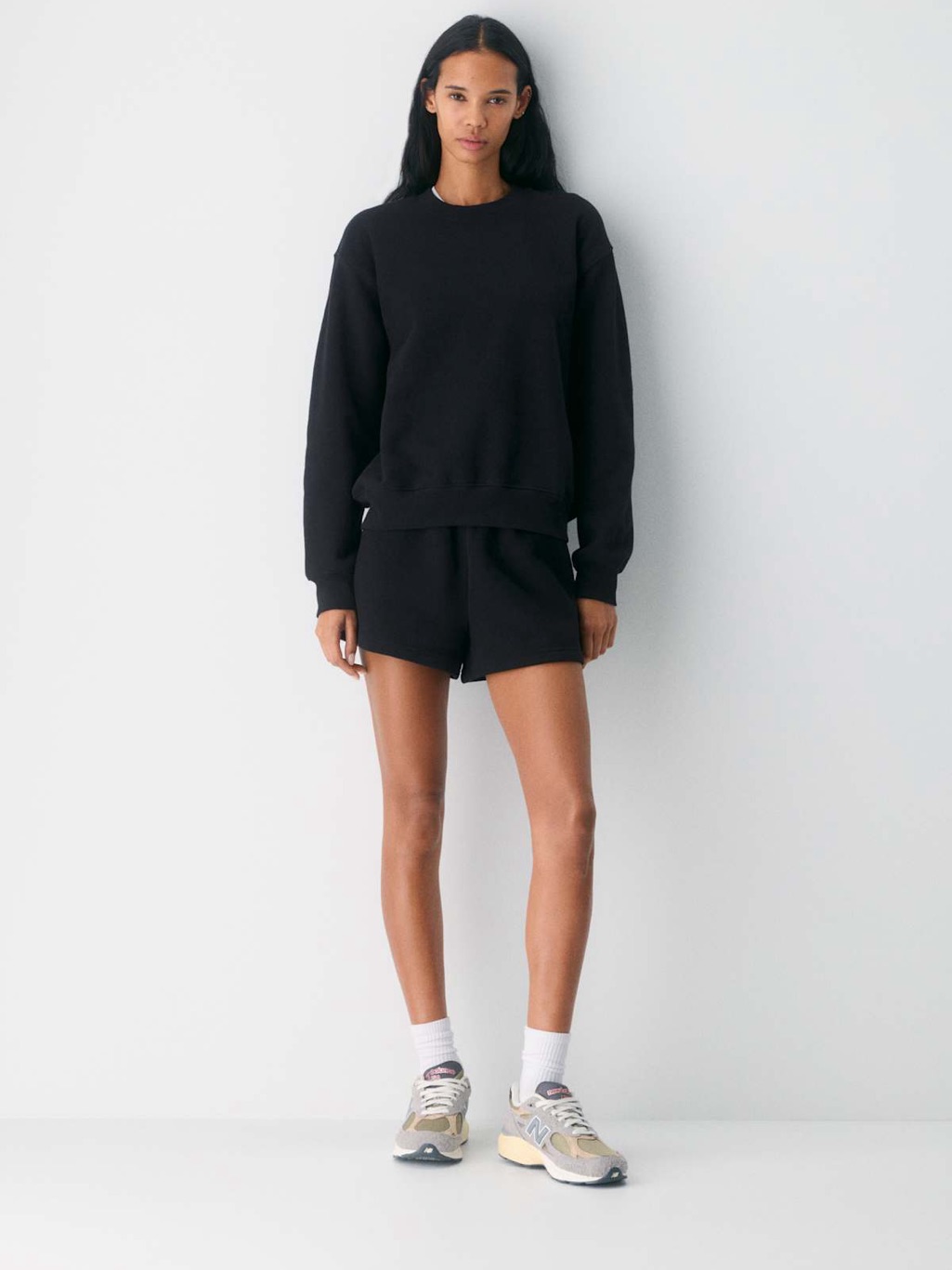 Tna Aritzia Black Women's Athletic Lounge Shorts